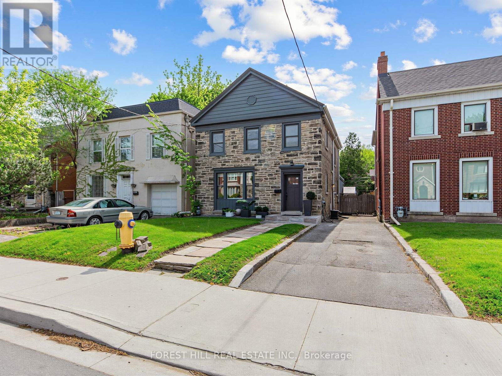 192 Glen Cedar Road, Toronto, Ontario  M6C 3H1 - Photo 3 - C13229130