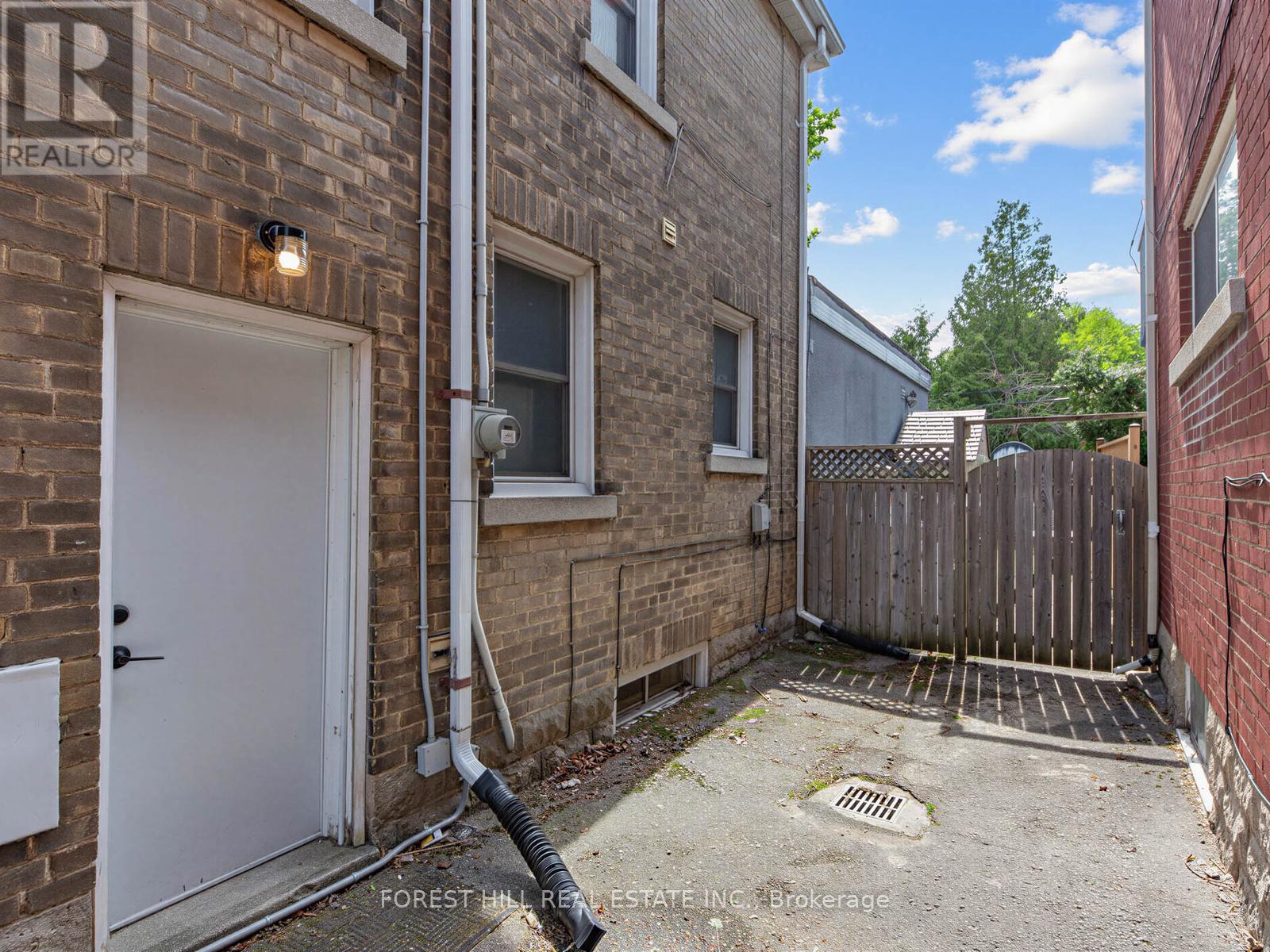 192 Glen Cedar Road, Toronto, Ontario  M6C 3H1 - Photo 38 - C13229130