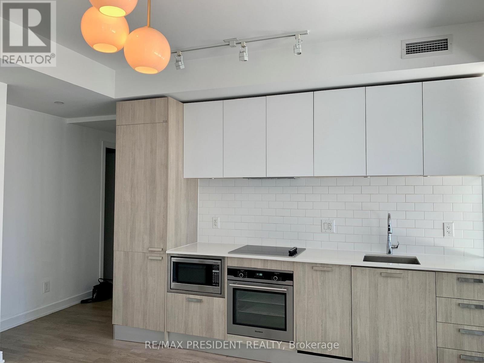 408 - 57 St Joseph Street, Toronto, Ontario  M5S 0C5 - Photo 3 - C13229216