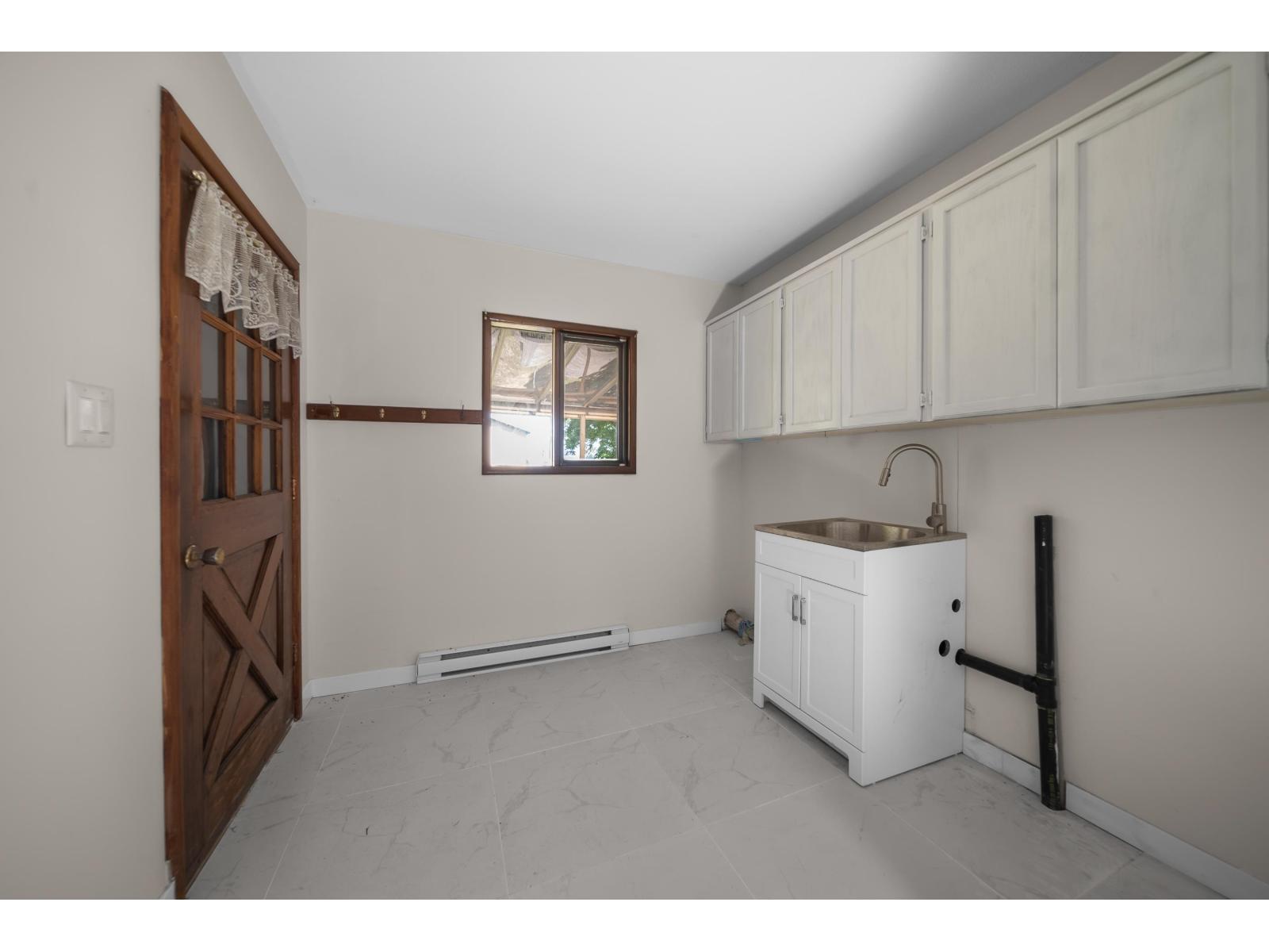 38531 Old Yale Road, Abbotsford, British Columbia  V3G 1X4 - Photo 9 - R3125998