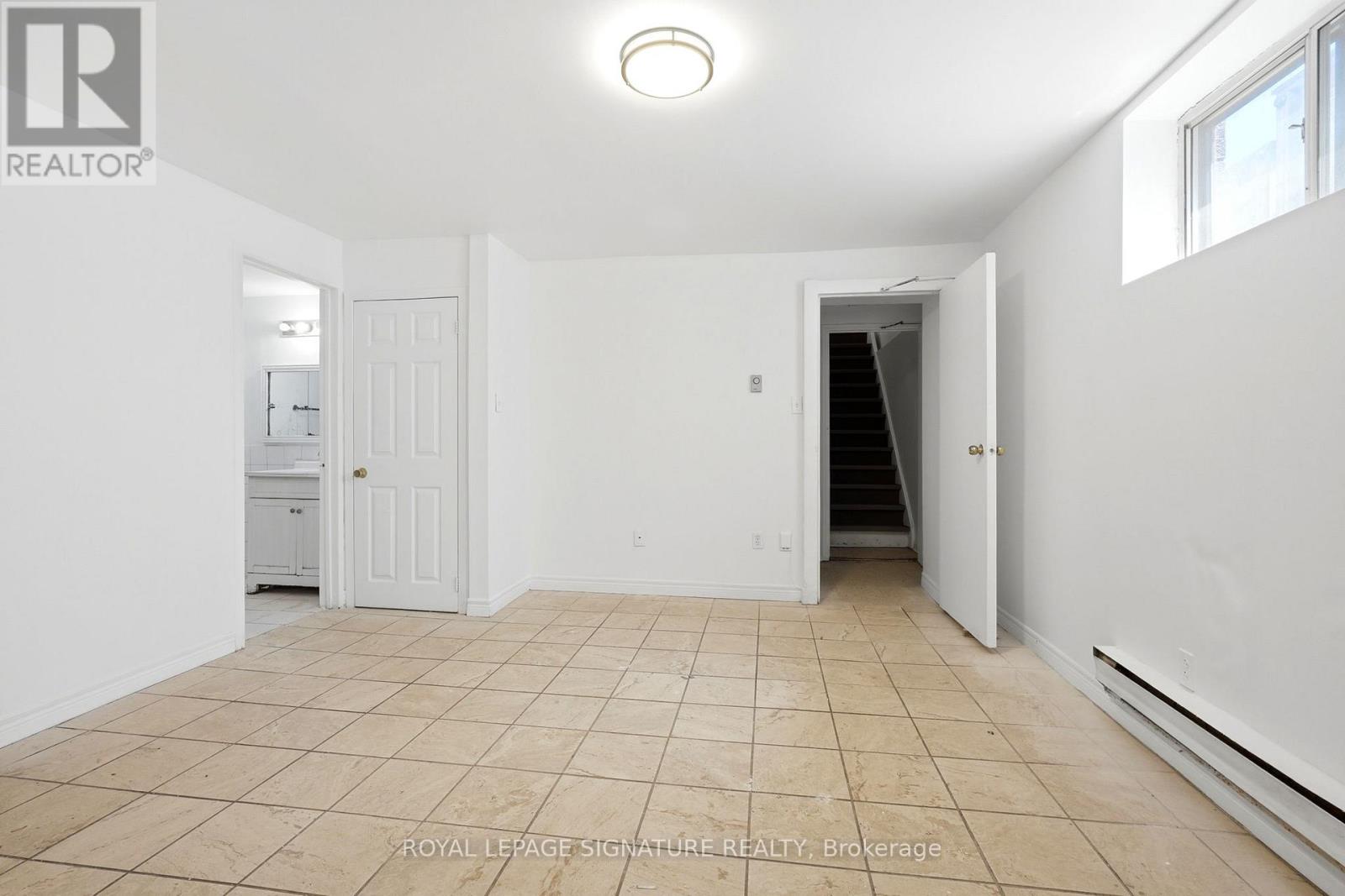 227 Woodfield Road, Toronto, Ontario  M4L 2W8 - Photo 13 - E13229230