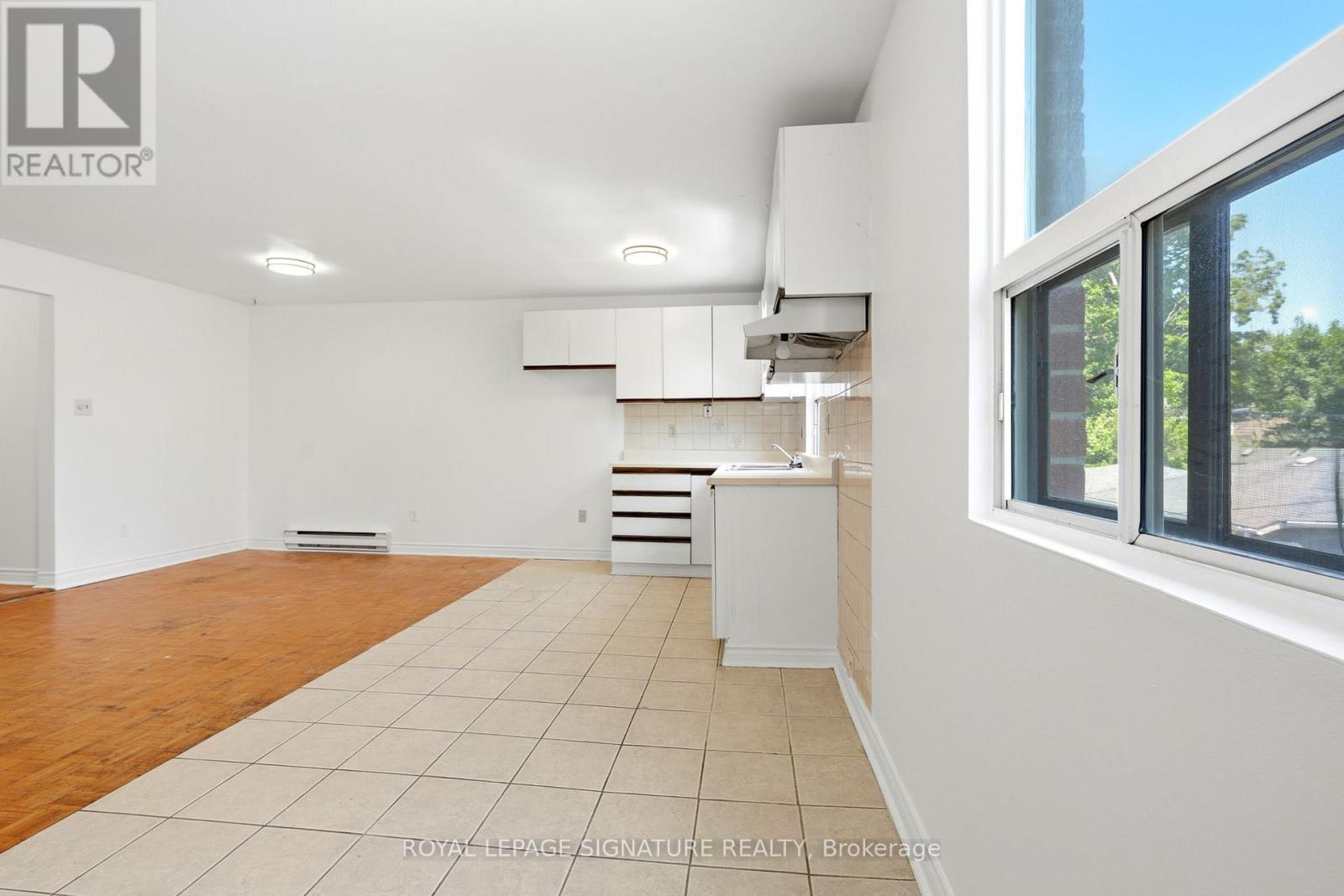 227 Woodfield Road, Toronto, Ontario  M4L 2W8 - Photo 21 - E13229230