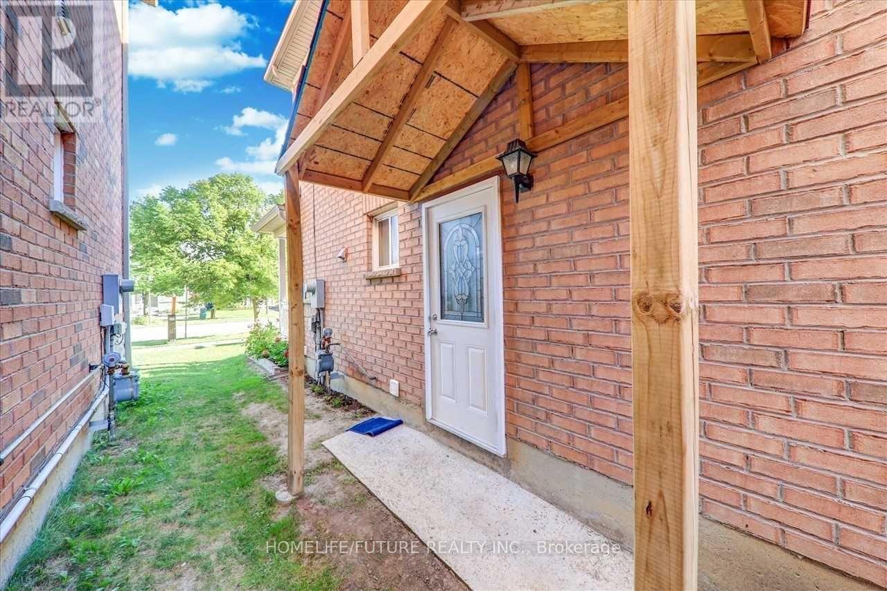 BSMT - 455 STAINES ROAD, Toronto, Ontario