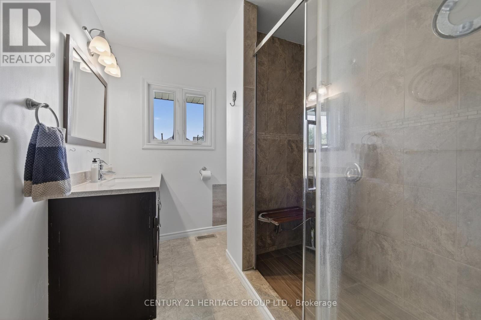 640 Simcoe Road, Bradford West Gwillimbury, Ontario  L3Z 4A9 - Photo 20 - N13229176