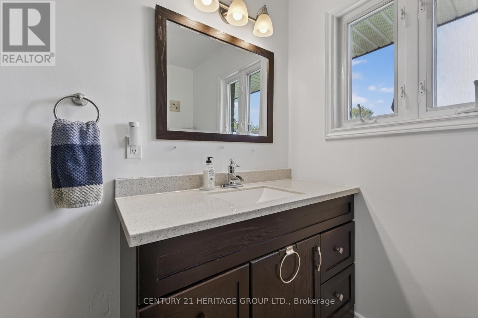 640 Simcoe Road, Bradford West Gwillimbury, Ontario  L3Z 4A9 - Photo 21 - N13229176