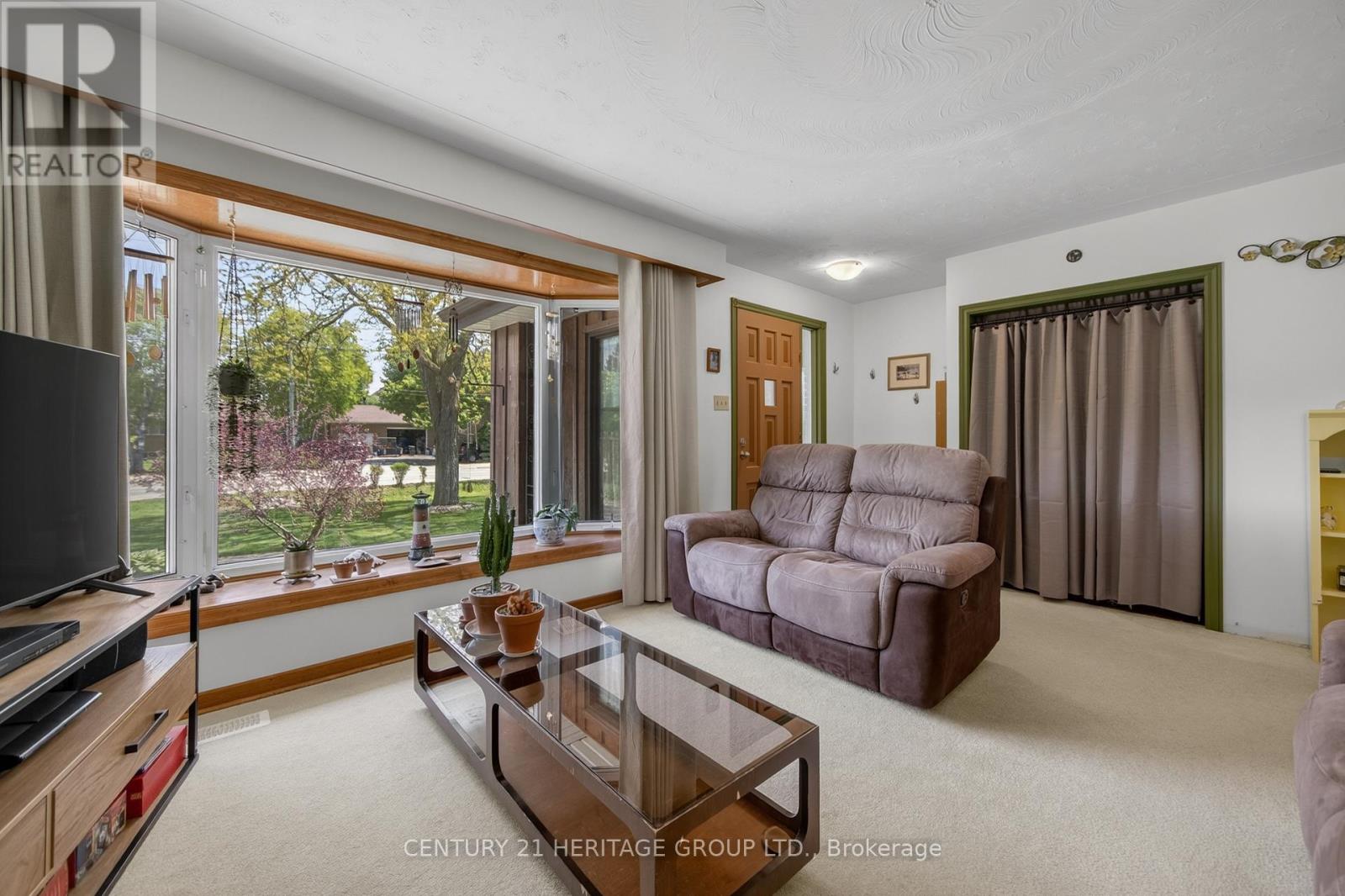 640 Simcoe Road, Bradford West Gwillimbury, Ontario  L3Z 4A9 - Photo 6 - N13229176