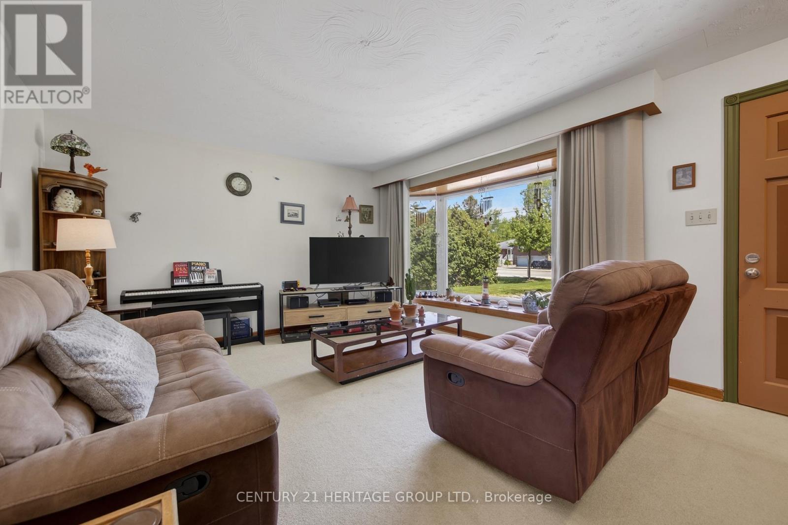 640 Simcoe Road, Bradford West Gwillimbury, Ontario  L3Z 4A9 - Photo 7 - N13229176