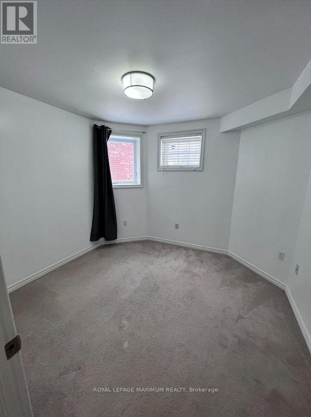 Bsmt - 82 Ambler, Barrie, Ontario  L4M 7A6 - Photo 12 - S13229102