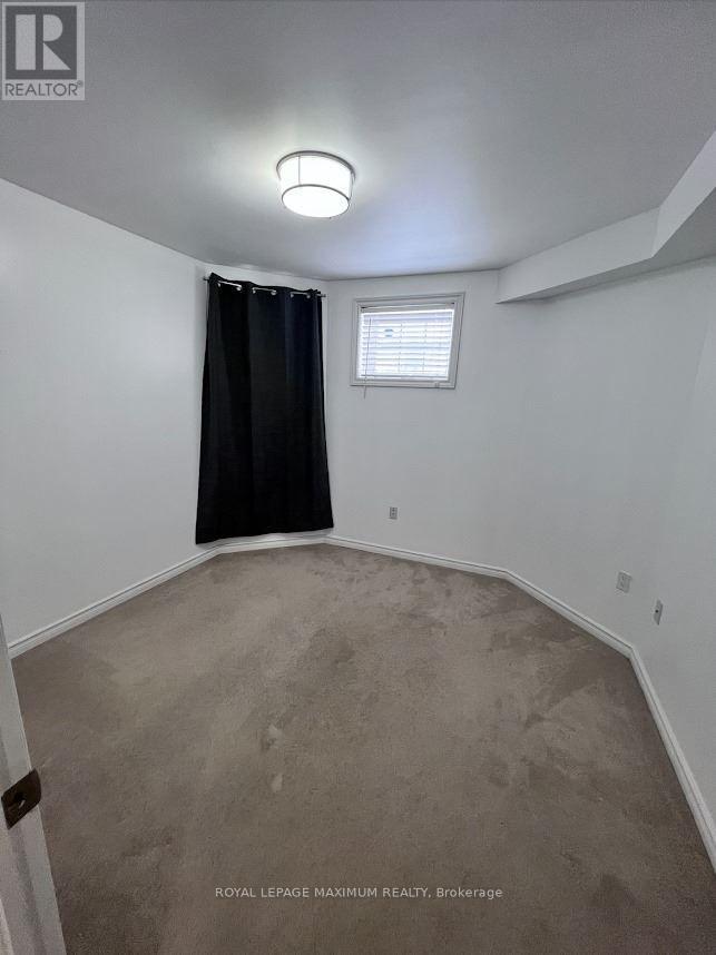Bsmt - 82 Ambler, Barrie, Ontario  L4M 7A6 - Photo 13 - S13229102