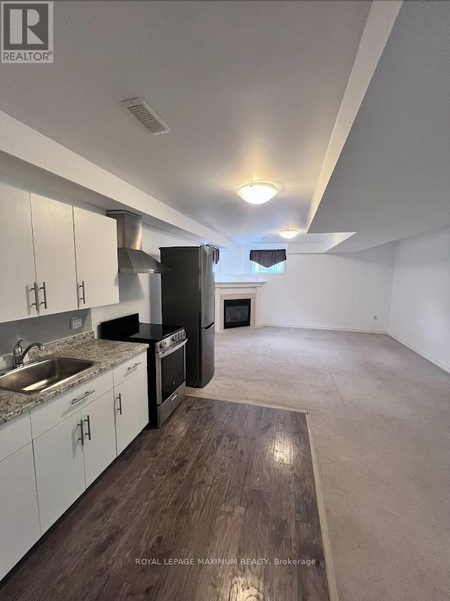 Bsmt - 82 Ambler, Barrie, Ontario  L4M 7A6 - Photo 5 - S13229102