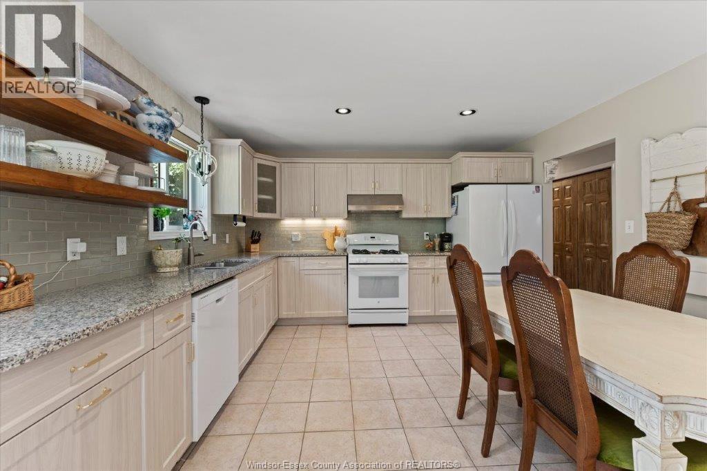 251 Willowwood, Belle River, Ontario  N0R 1A0 - Photo 11 - 26012858