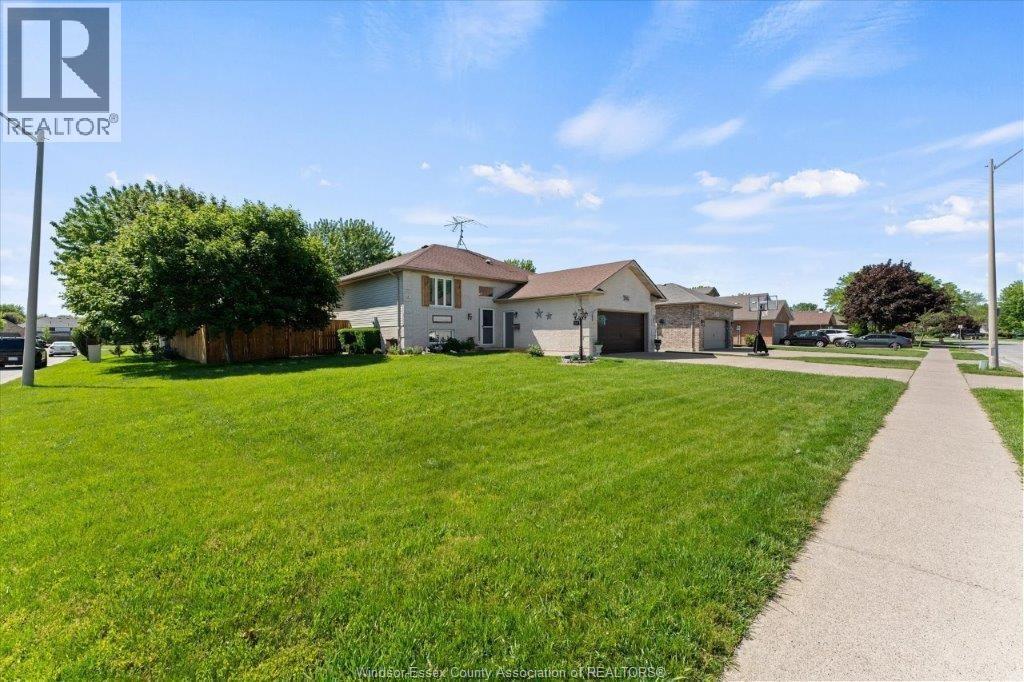 251 Willowwood, Belle River, Ontario  N0R 1A0 - Photo 3 - 26012858