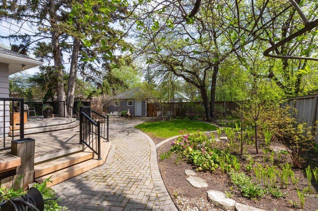 192 Carpathia Road, Winnipeg, Manitoba R3N 1S7 - Photo 35 - 202610156