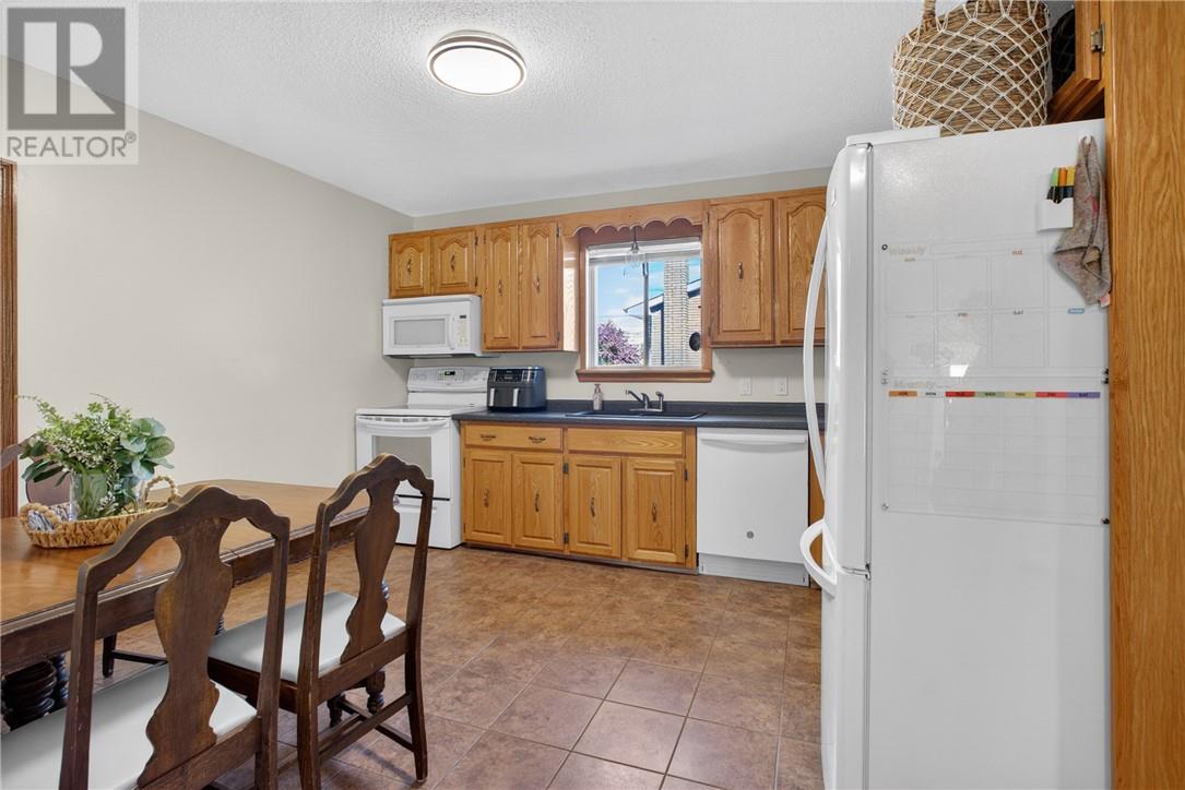 2792 Rheal Street, Sudbury, Ontario  p3b 1v8 - Photo 7 - 2128255