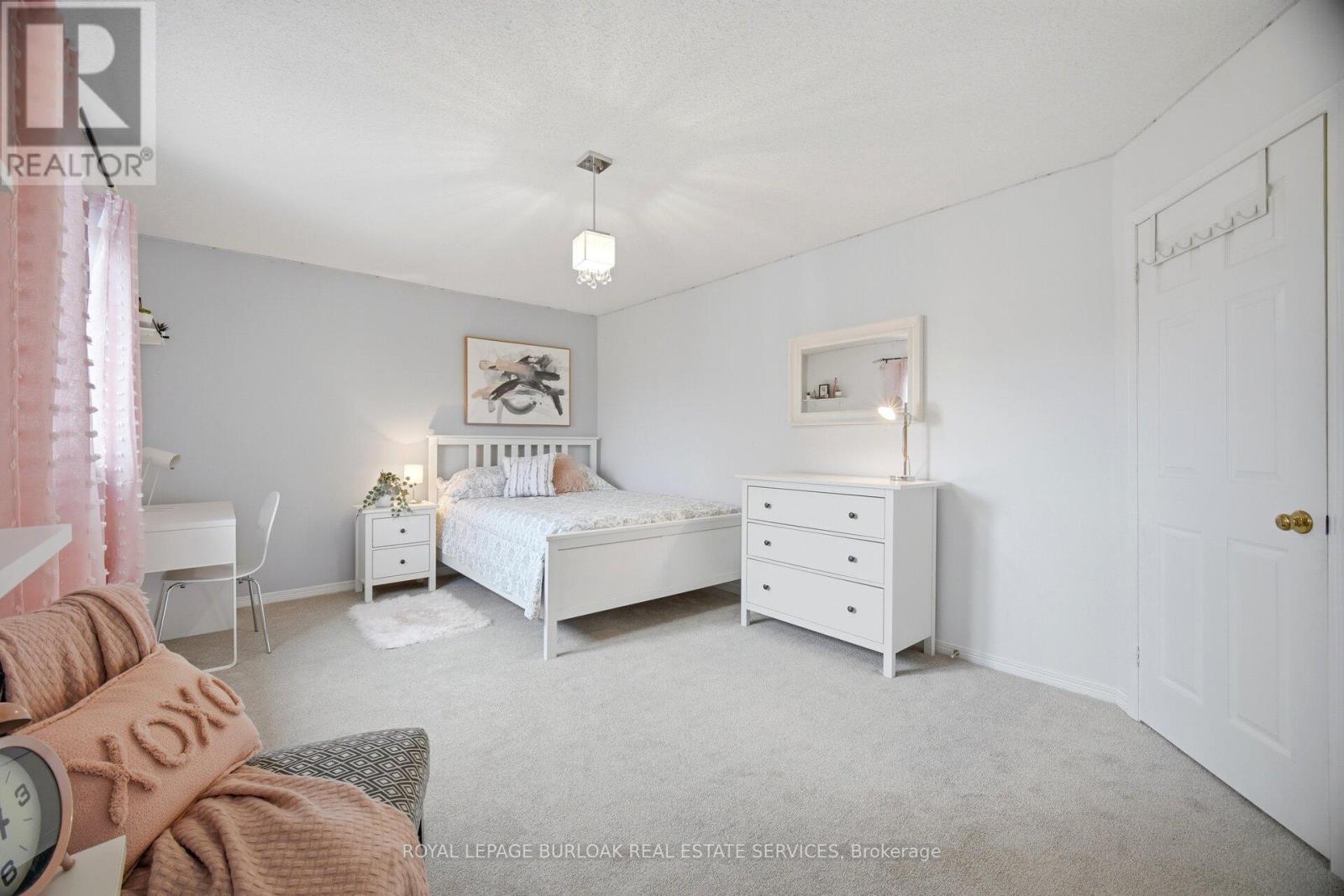1122 Berkshire Court, Oakville, Ontario  L6M 2L6 - Photo 33 - W13229104