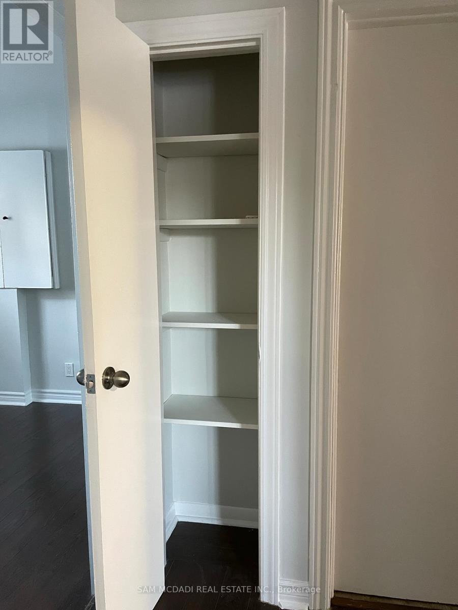378 Lakeshore Road W, Mississauga, Ontario  L5H 1H5 - Photo 24 - W13229228
