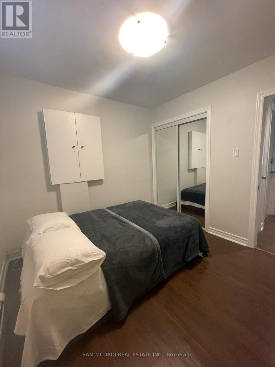 378 Lakeshore Road W, Mississauga, Ontario  L5H 1H5 - Photo 27 - W13229228