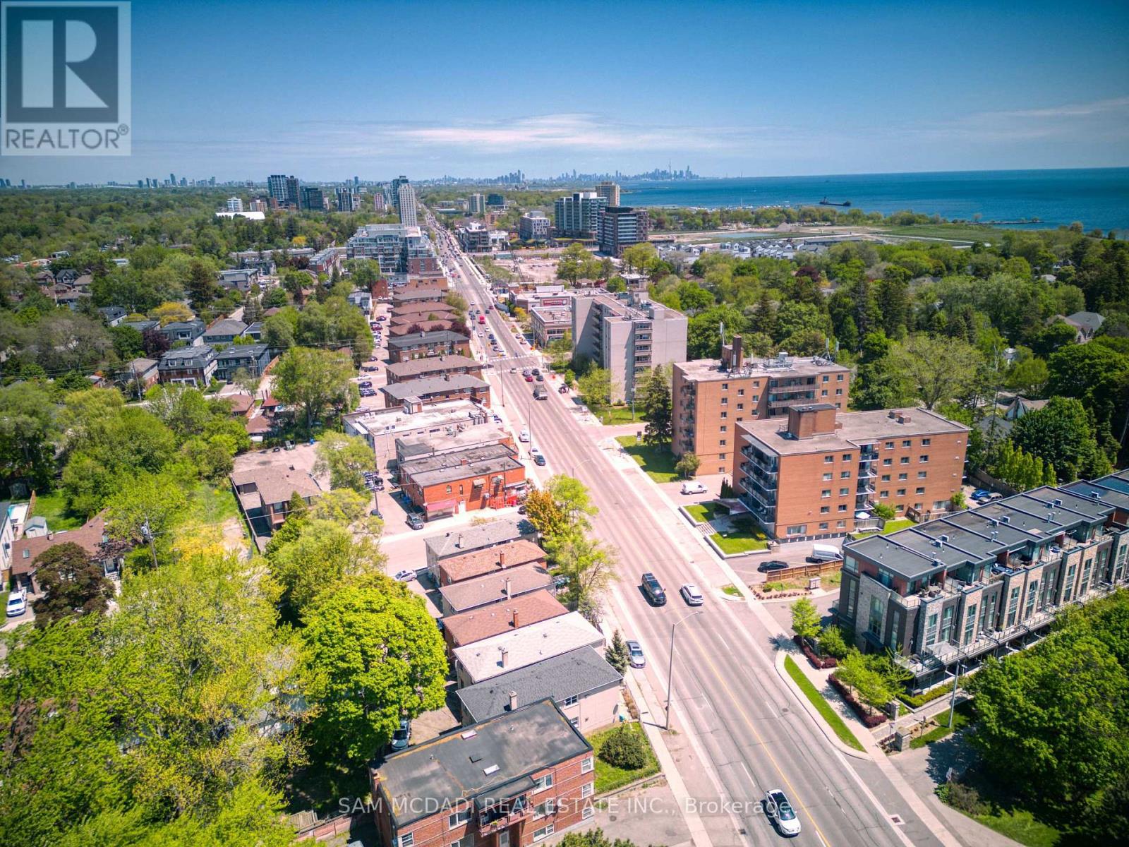 378 Lakeshore Road W, Mississauga, Ontario  L5H 1H5 - Photo 30 - W13229228
