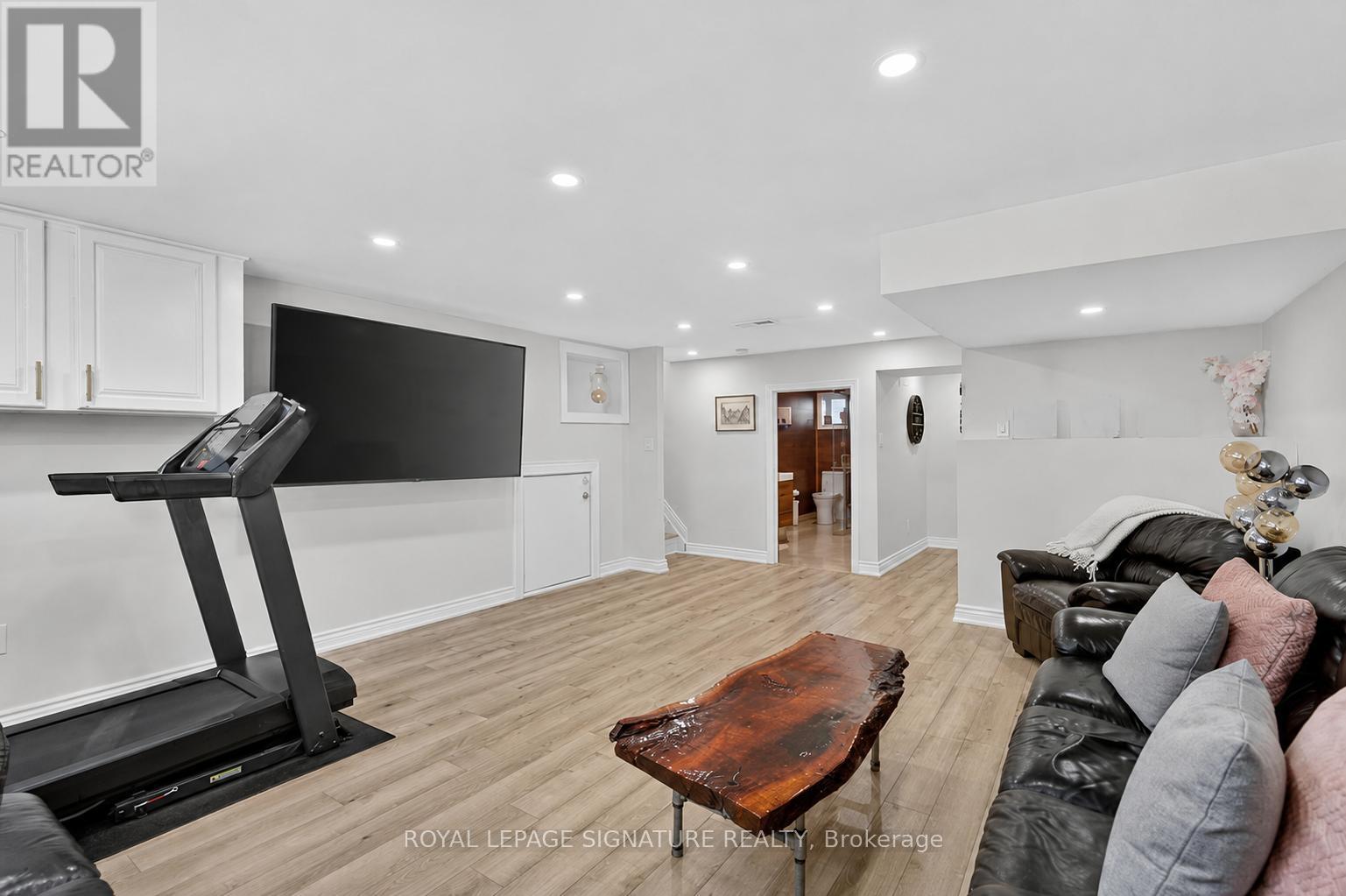 1311 Lewisham Drive, Mississauga, Ontario  L5J 3P8 - Photo 13 - W13229258