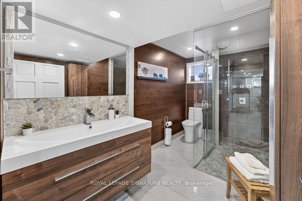 1311 Lewisham Drive, Mississauga, Ontario  L5J 3P8 - Photo 14 - W13229258