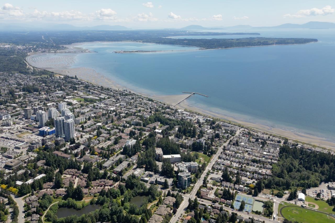 203 1410 Blackwood Street, White Rock, British Columbia  V4B 3V4 - Photo 35 - R3128272