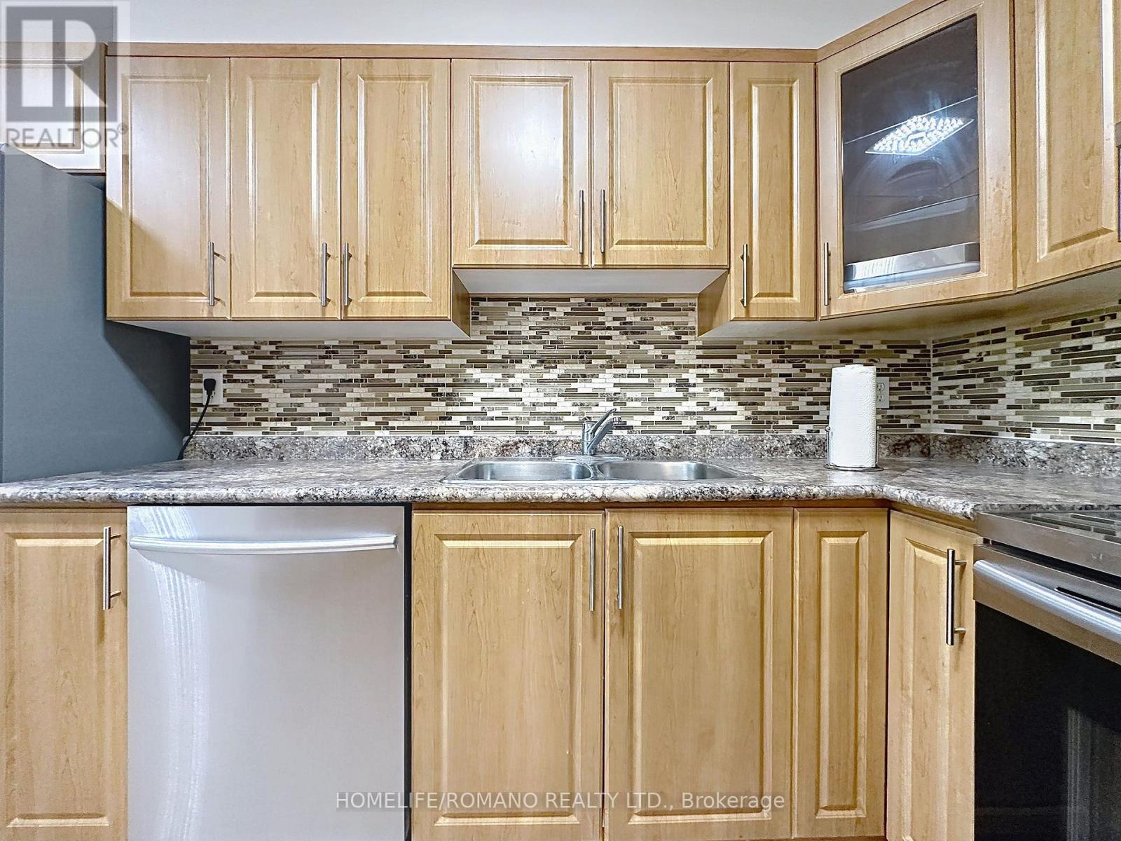 102 - 50 Baif Boulevard, Richmond Hill, Ontario  L4C 5L1 - Photo 13 - N13228918
