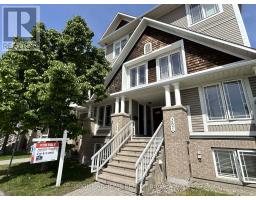 389B CHAPMAN MILLS DRIVE, Ottawa, Ontario