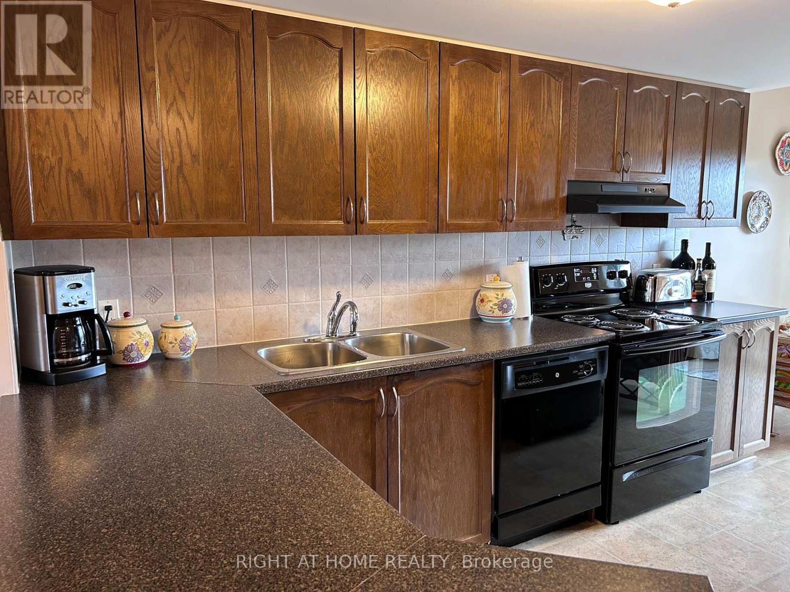 389b Chapman Mills Drive, Ottawa, Ontario  K2J 0M7 - Photo 8 - X13120304