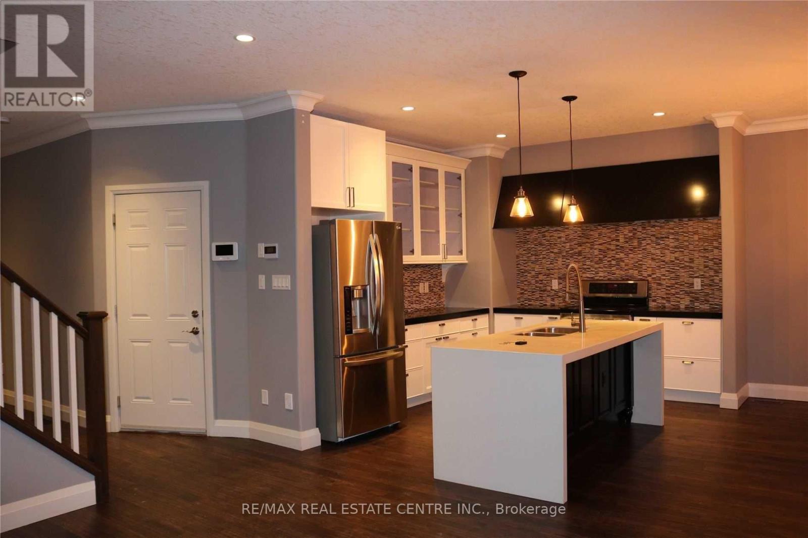 1322 Pleasantview Drive, London North, Ontario  N5X 4P5 - Photo 2 - X13229096