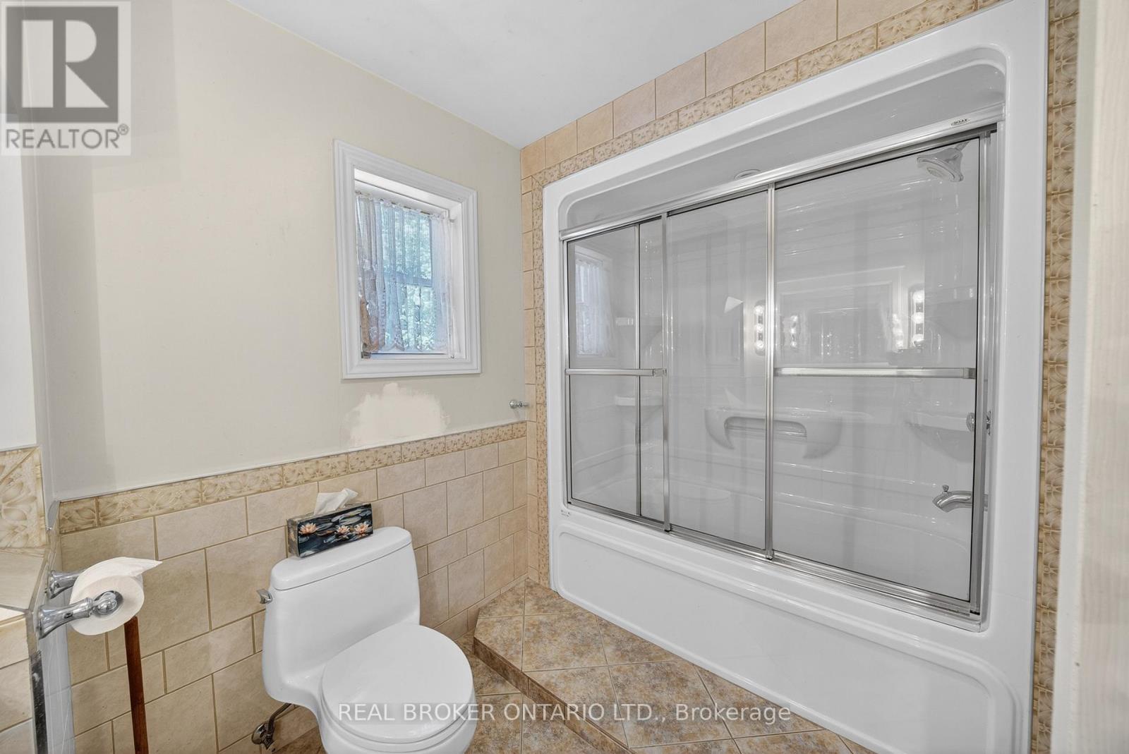 55 Merigold Street, St. Catharines, Ontario  L2S 2N6 - Photo 11 - X13229254