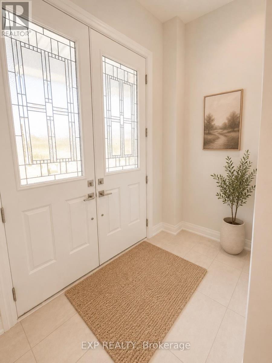 21 Aida Place, Richmond Hill, Ontario  L4E 1N3 - Photo 3 - N13010338