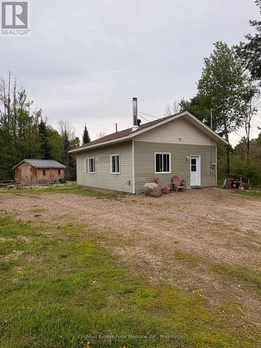 682 Donald Street, Papineau-Cameron, Ontario  P0H 1V0 - Photo 2 - X12934730