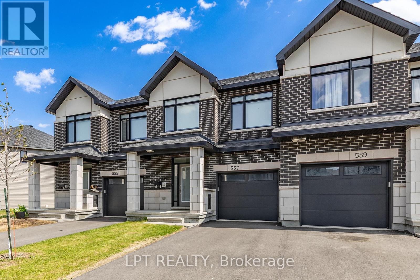 557 Tahoe Heights, Ottawa, Ontario K1T 0X4 - Photo 2 - X13229308
