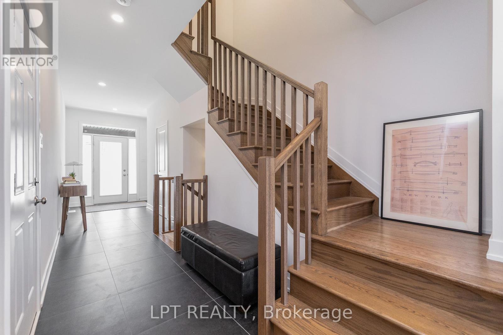557 Tahoe Heights, Ottawa, Ontario K1T 0X4 - Photo 6 - X13229308