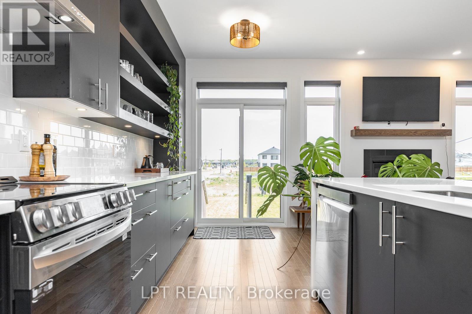 557 Tahoe Heights, Ottawa, Ontario K1T 0X4 - Photo 9 - X13229308