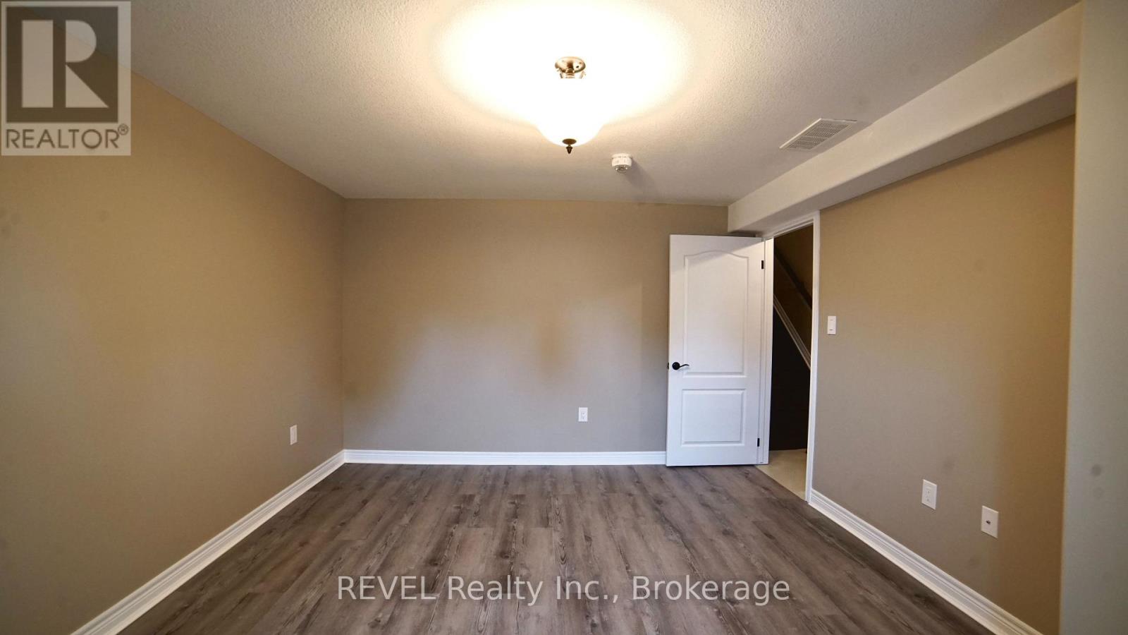 7135 Optimist Lane, Niagara Falls, Ontario  L2E 0B2 - Photo 27 - X13229354