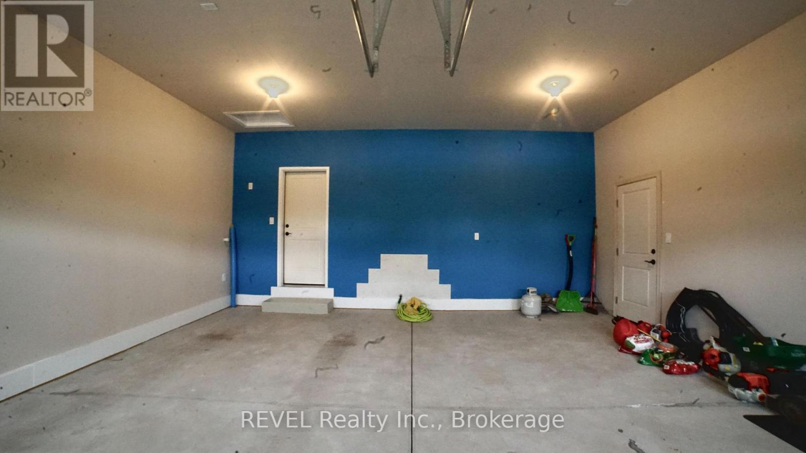 7135 Optimist Lane, Niagara Falls, Ontario  L2E 0B2 - Photo 38 - X13229354