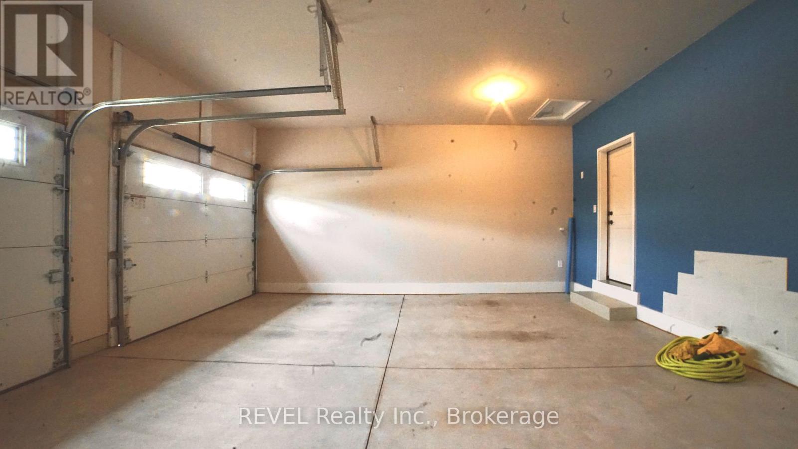 7135 Optimist Lane, Niagara Falls, Ontario  L2E 0B2 - Photo 39 - X13229354