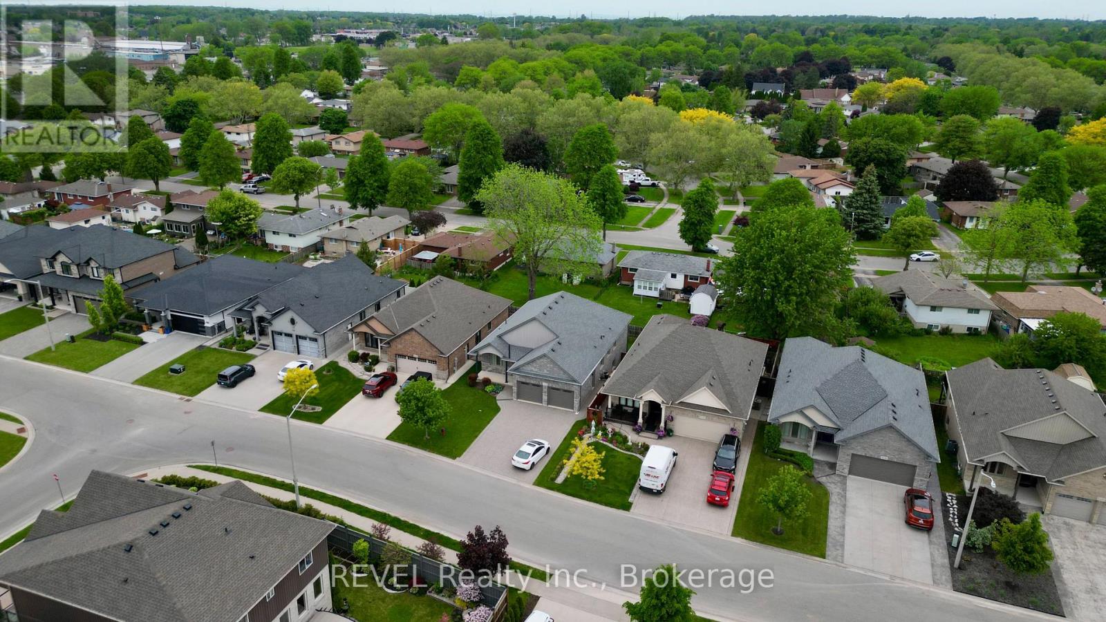 7135 Optimist Lane, Niagara Falls, Ontario  L2E 0B2 - Photo 42 - X13229354
