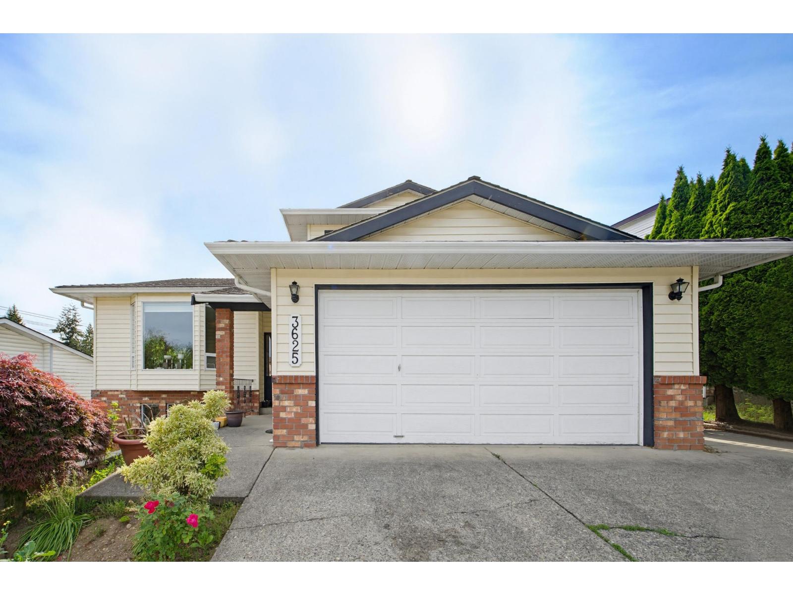3625 Nootka Street, Abbotsford, British Columbia V2T 5A2 - Photo 1 - R3128419