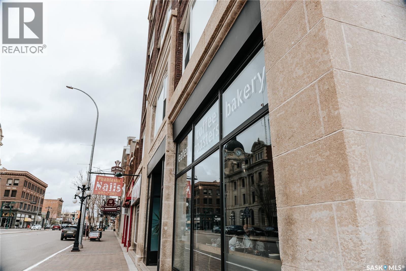 203 Main Street, Moose Jaw, Saskatchewan  S6H 0W1 - Photo 4 - SK037924