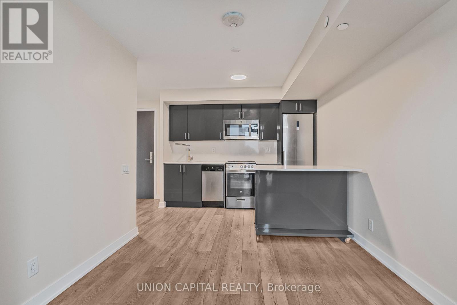 1014 - 38 Monte Kwinter Court, Toronto, Ontario  M4P 1E4 - Photo 5 - C13229360