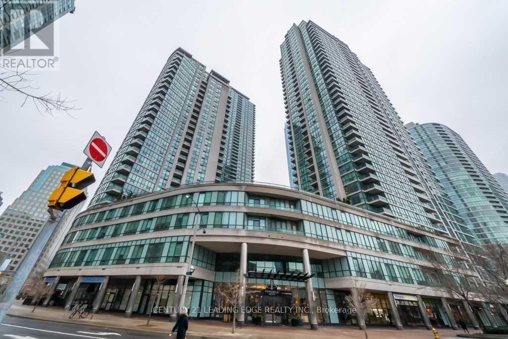 704 - 12 YONGE STREET, Toronto, Ontario