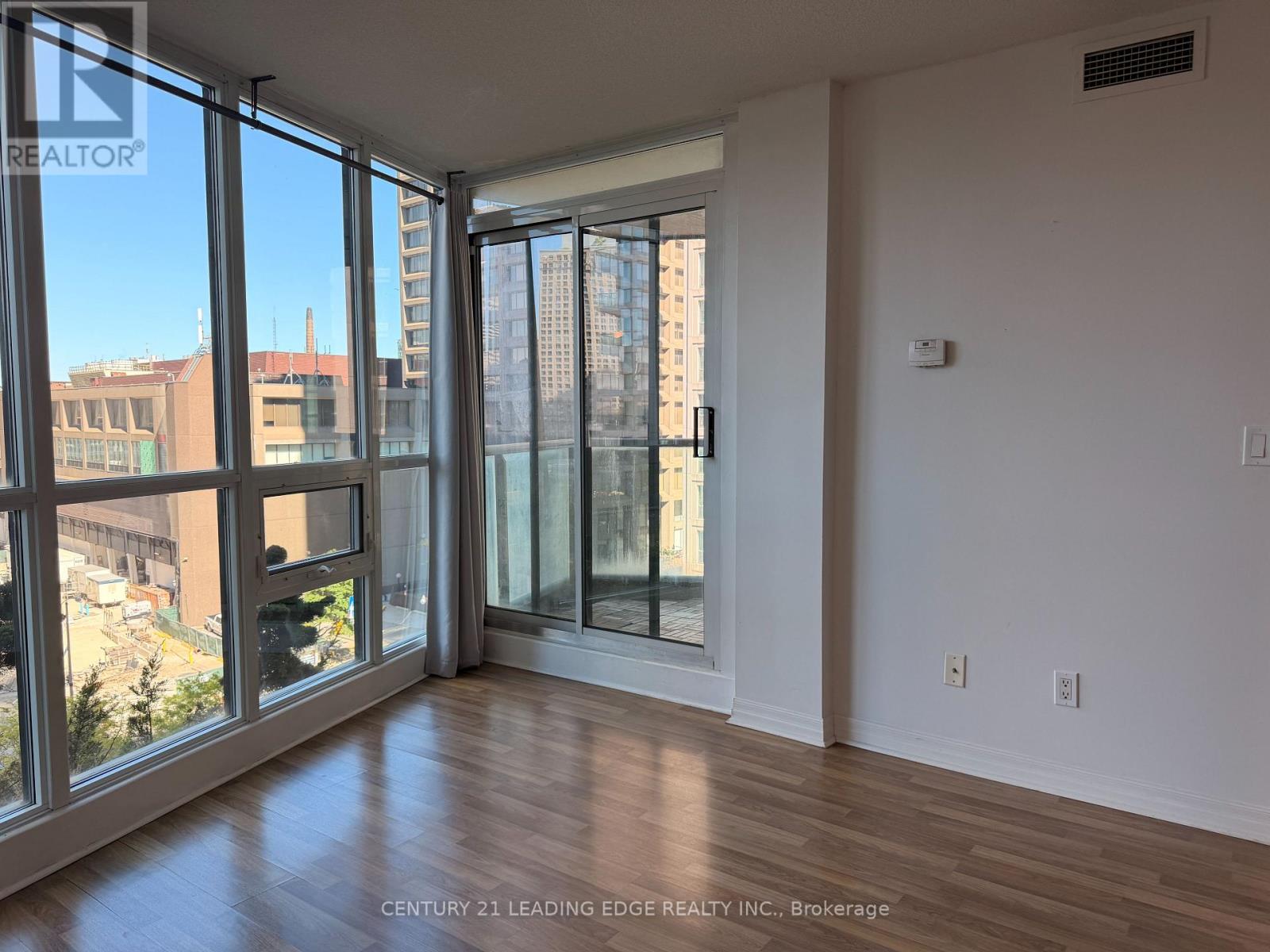 704 - 12 Yonge Street, Toronto, Ontario  M5E 1R4 - Photo 12 - C13229466