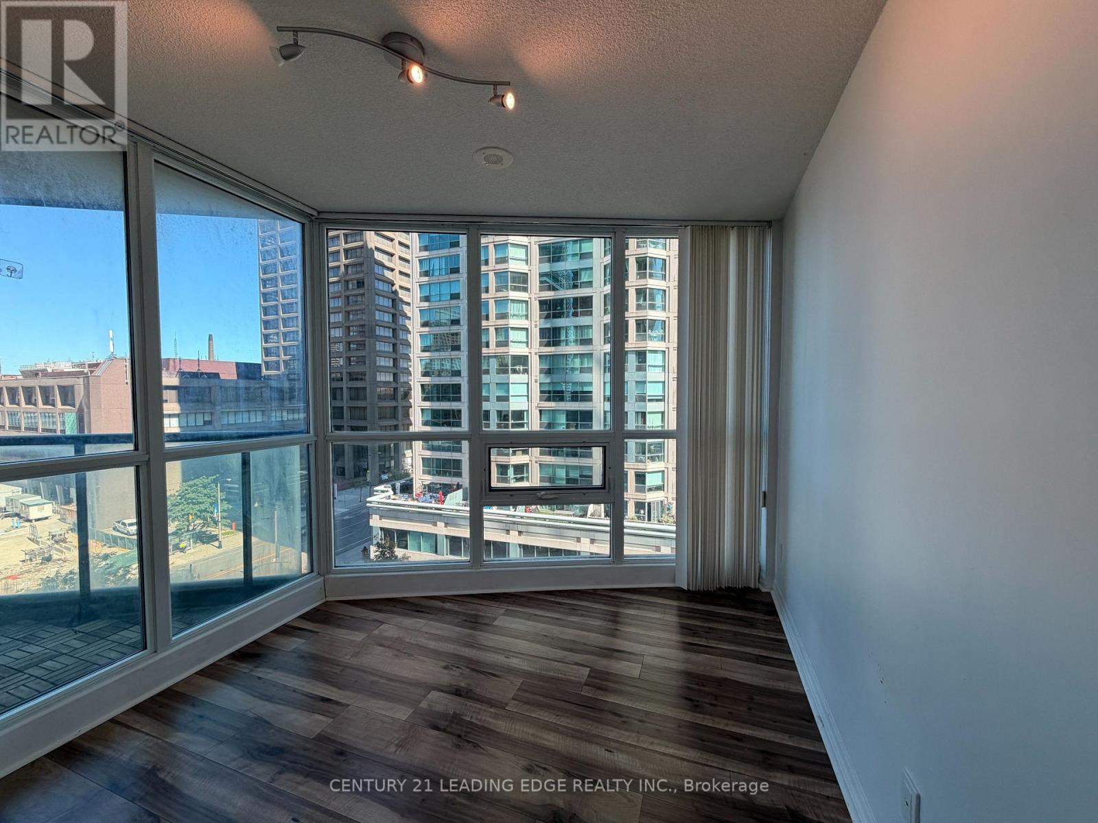 704 - 12 Yonge Street, Toronto, Ontario  M5E 1R4 - Photo 13 - C13229466