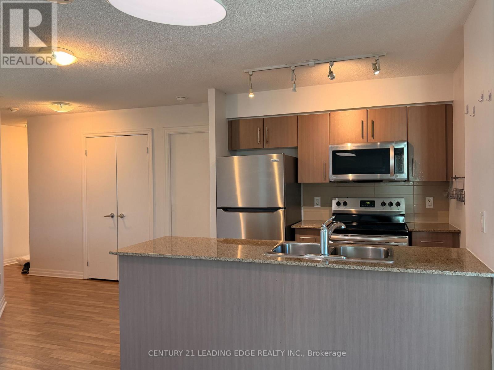 704 - 12 Yonge Street, Toronto, Ontario  M5E 1R4 - Photo 6 - C13229466