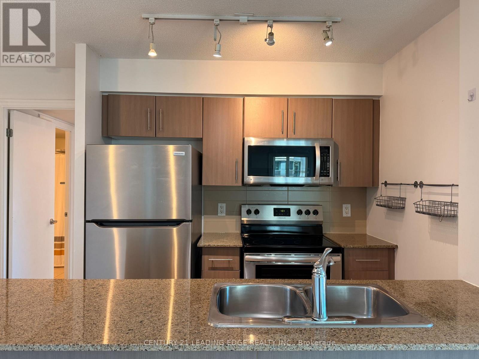 704 - 12 Yonge Street, Toronto, Ontario  M5E 1R4 - Photo 7 - C13229466