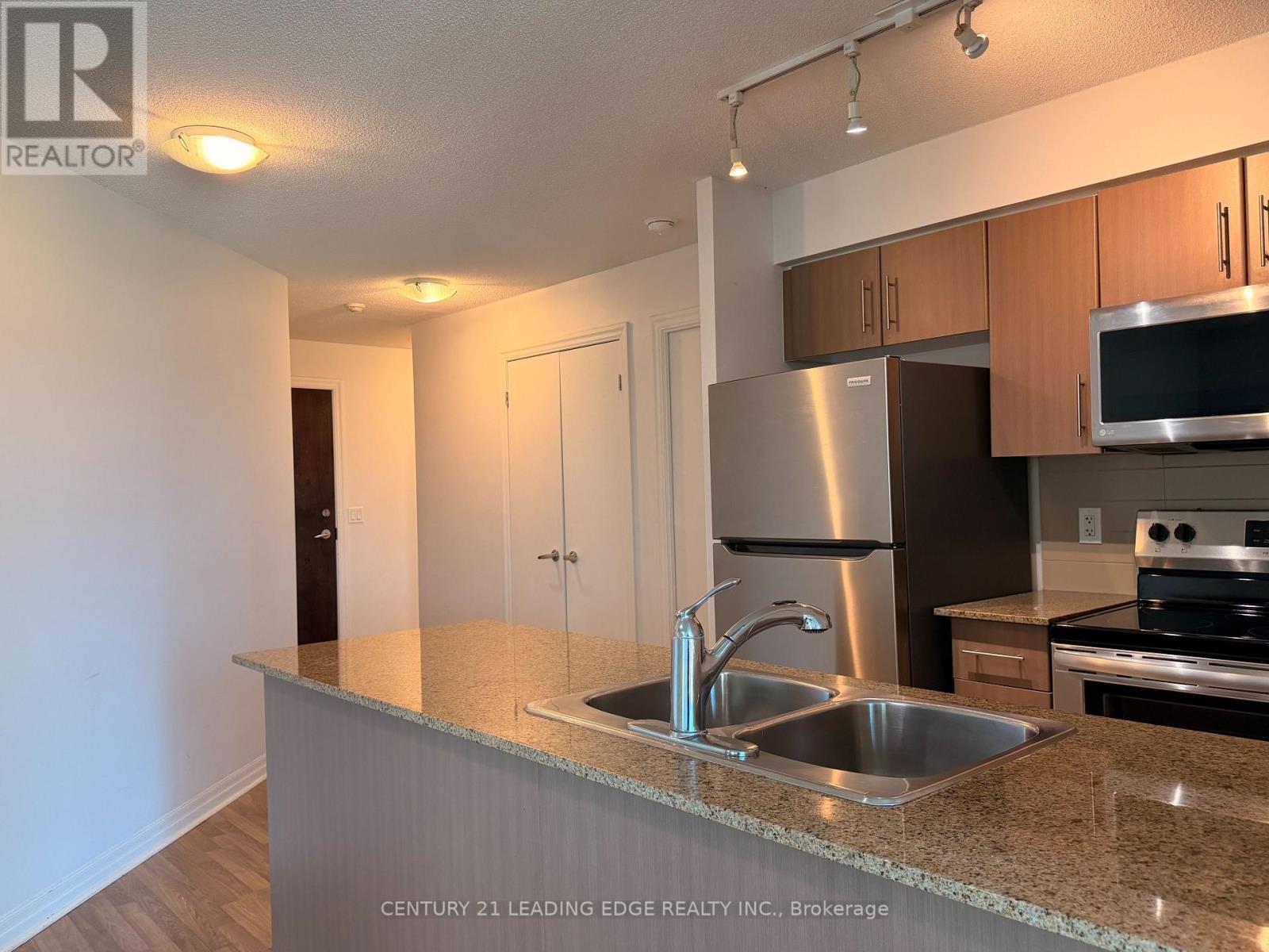 704 - 12 Yonge Street, Toronto, Ontario  M5E 1R4 - Photo 8 - C13229466