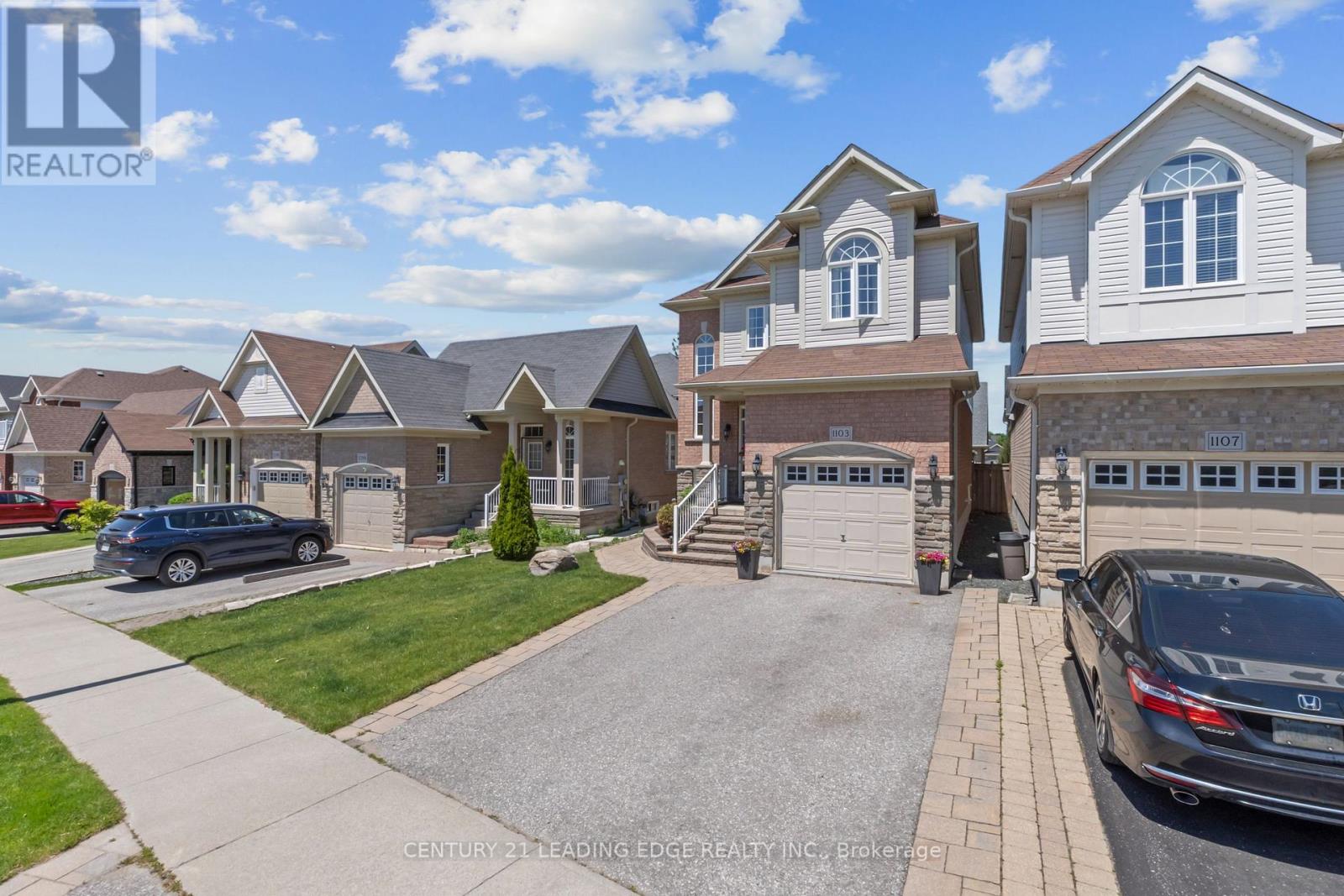 1103 Glenbourne Drive, Oshawa, Ontario  L1K 0B7 - Photo 3 - E13229352