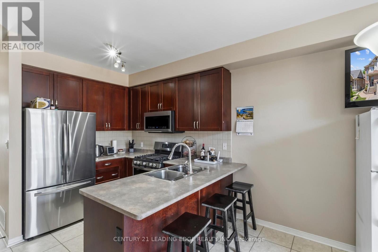 1103 Glenbourne Drive, Oshawa, Ontario  L1K 0B7 - Photo 8 - E13229352